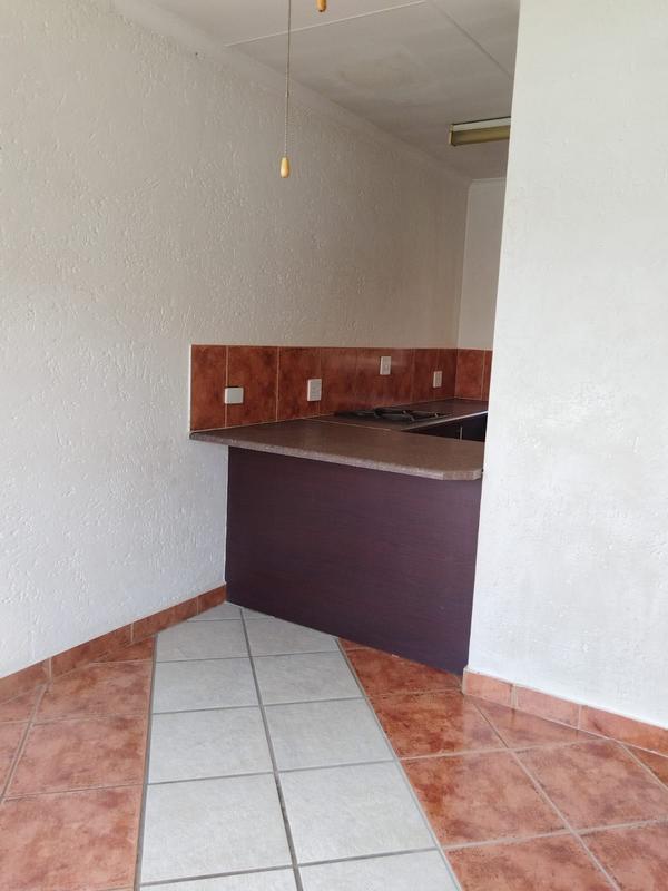 2 Bedroom Property for Sale in Waterval East North West